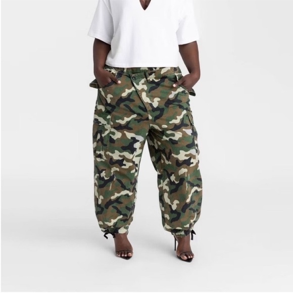 Kbb by Kahlana Pants - KBB KAHLANA x Target 1X Extra Large Mid-Rise Straight Leg Cargo Jogger Camo Pant